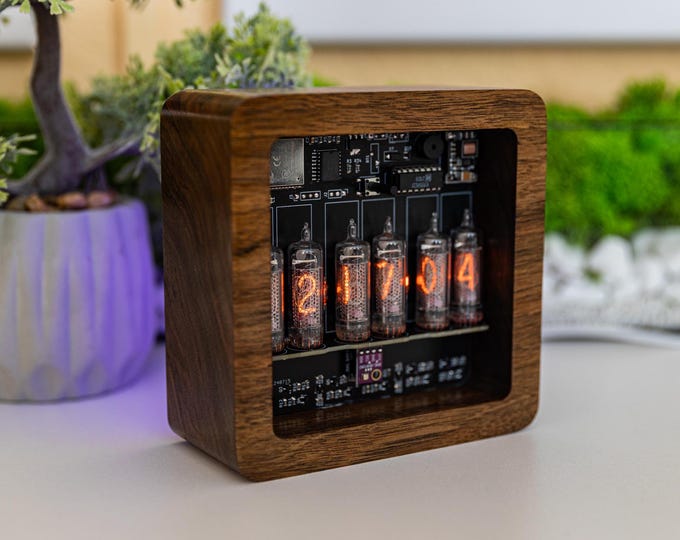 IN-16 Nixie Tube Clock 6-tubes Wi-Fi, RGB, Temperature, Humidity and Pressure sensor, Natural Wood.