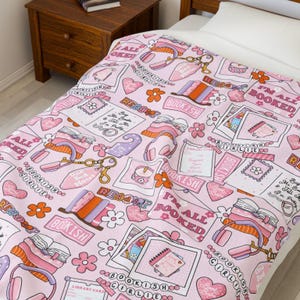 Book Lover Moodboard Throw Blanket | Cozy Bookish Velveteen Plush Blanket zdjęcie 2