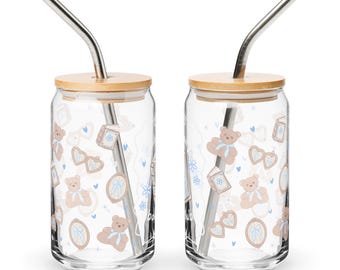 Dilly Dally Book Club Glastasse | Gemütliche Buchliebhaber Eiskaffeetasse mit Deckel & Strohhalm