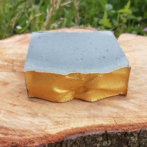 Jabon de carbón activado. Activated charcoal soap bar