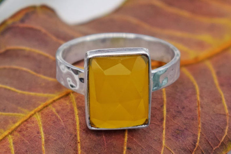 Yellow Chalcedony Silver Ring,Handmade Ring,92.5 Sterling Silver,Chalcedony Gemstone Ring,Everyday Ring,Yellow Stone Ring,Dainty Ring.