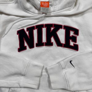 Bluza z kapturem Nike Spell Out Vintage Y2K w kolorze białym w kratkę i z nadrukiem Swoosh Sports Brand Pullover