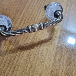 Set von 4 Wirbel Griffen mit mintgrünen Glasblasen Knöpfen
