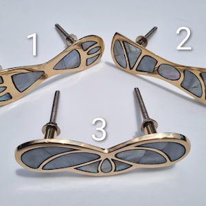 Tirador de gabinete de oro y nácar hecho a mano: lujoso tirador de cajón