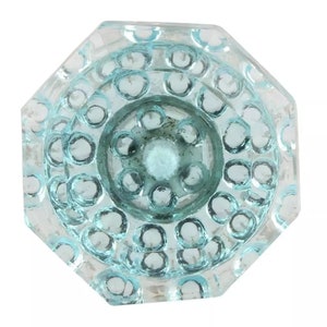 Glass doted knob