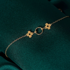 14k Solid Gold Clover Bracelet,Dainty Clover Bracelet for Women,Flower bracelet,Dainty Gold Bracelet,14k gold flower gift,14k real gold gift