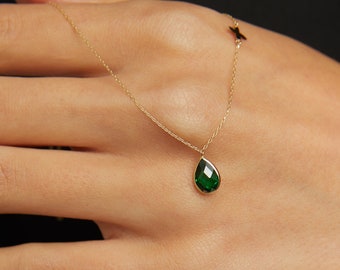 14k Gold Emerald Necklace, Clover Necklace for Women, Bestfriend Necklace Gift, Emerald Jewelry 14k, Bridesmaid Jewelry, Gifts for Mom