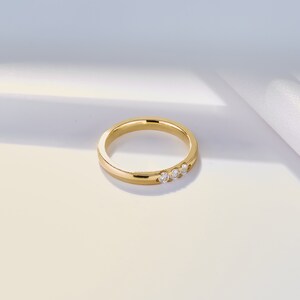 Verlobungsring aus 14 Karat Gold mit Moissanit, Ehering, Trio-Diamant-Ehering, goldener Versprechensring Bild 3