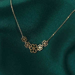 14k Real Gold Daisy Necklace – Dainty Flower Pendant, Minimalist Necklace for Women, Gift For Her Jewelry