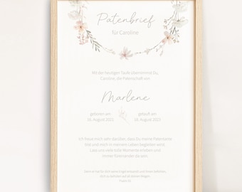 Könnte beinhalten: Ein helles Holzrahmenbild mit einer floralen Kranzillustration in zarten Rosa- und Grüntönen. Der Text lautet Patenbrief für Caroline, Mit der heutigen Taufe übernimmst Du, Caroline, die Patenschaft von Marlene, geboren am 16. August 2021, getauft am 18. August 2023, sowie Psalm 91.