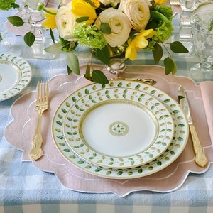Tapis de table festonnés en lin rose fard à joues avec double bordure blanche pour décor de table taille 15x18'' image 2