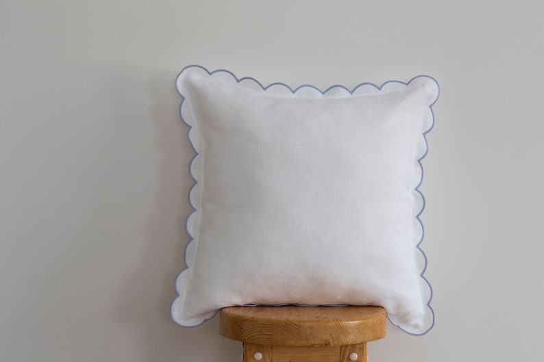 NapkinsWorld Linen Scalloped Edge Pillow Cover - Thumbnail 3
