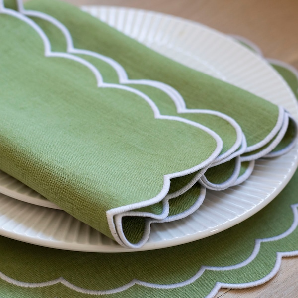 Spring Green Linen Napkins | Scalloped Edges | White Trim | 18x18'' | Set of 2 | Eco-Friendly Dining Accessories