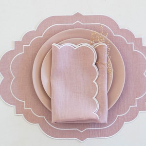 Tapis de table festonnés en lin rose fard à joues avec double bordure blanche pour décor de table taille 15x18'' image 4