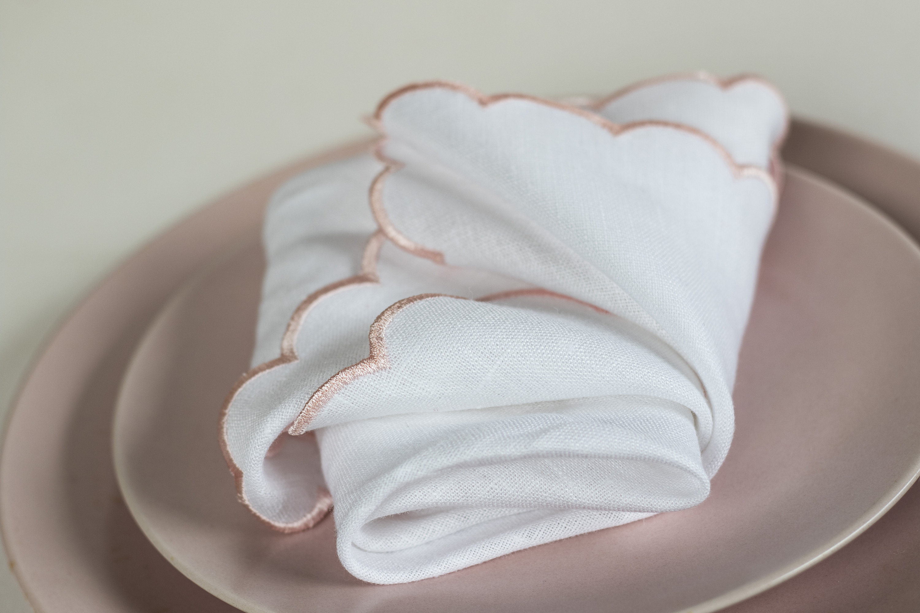 Raw Edge Smooth Linen Napkin Set (Choose 4 or 6) - Rough Linen