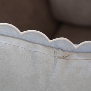 Longue taie d'oreiller lombaire en lin bleu clair avec bords festonnés 12 x 28 pouces ou 12 x 36 pouces image 6