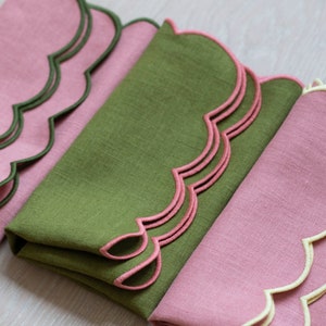 Linen Napkins with Scalloped Edges - Farmhouse Table Decor (Set of 2)