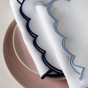 White linen cloth scallop napkins for table decor 18&#39;&#39;x18&#39;&#39; size set of 8