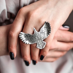 Silver Bird Ring Boho Ring Statement Ring for Women Bird Jewelry Gifts for Her Bolo Tie Women Necklace Nature Adjustable Ring Chunky Ring