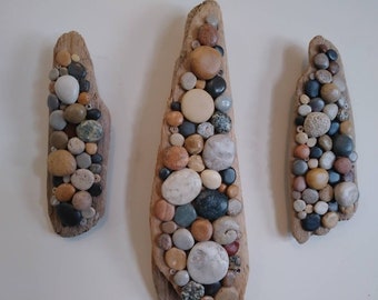 Natural Stone Wall Decor, Beach Smiles, Stone Polka Dots (Round Beach Stones on Driftwood)