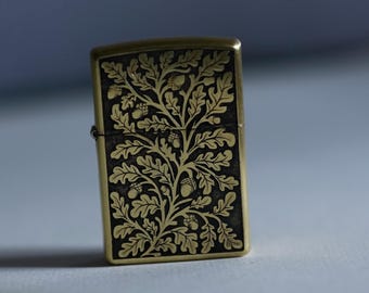 Encendedor Zippo vintage con grabado a mano y grabado artístico, Zippo de latón único de colección, regalo para él.