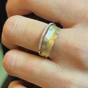 14k Gold Diamond Leaf Ring, Diamond Row Ring, Delicate Ring, Dainty Gold Ring, Modern Diamond Ring,  Artisan Gold Rings, Gold Texture Ring