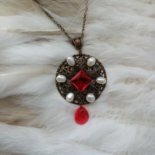 Swarovski Crystal and Freshwater Pearl Tudor Necklace |Tudor Queen| Medieval| Historical Re-enactment| LARP|Renfaire|Fantasy|SCA| Witcher
