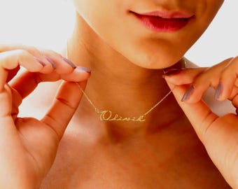 Collar con nombre en oro de 14 quilates: Joyería delicada personalizada con letra cursiva