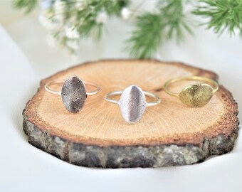 Minimalist Memorial Ring  • Custom Oval Actual Fingerprint Ring • Dainty Engraved Gold Ring • Handmade Keepsake Gift by NecklaceDreamWorld