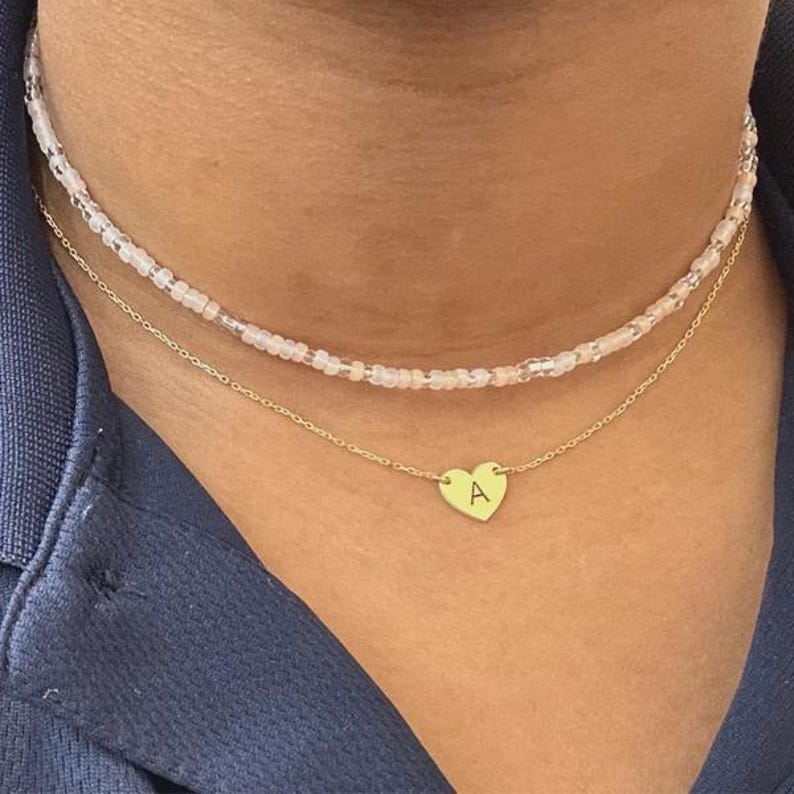 Gargantilla de oro con corazón, joyería con inicial personalizada / collar minimalista con letras de plata imagen 10