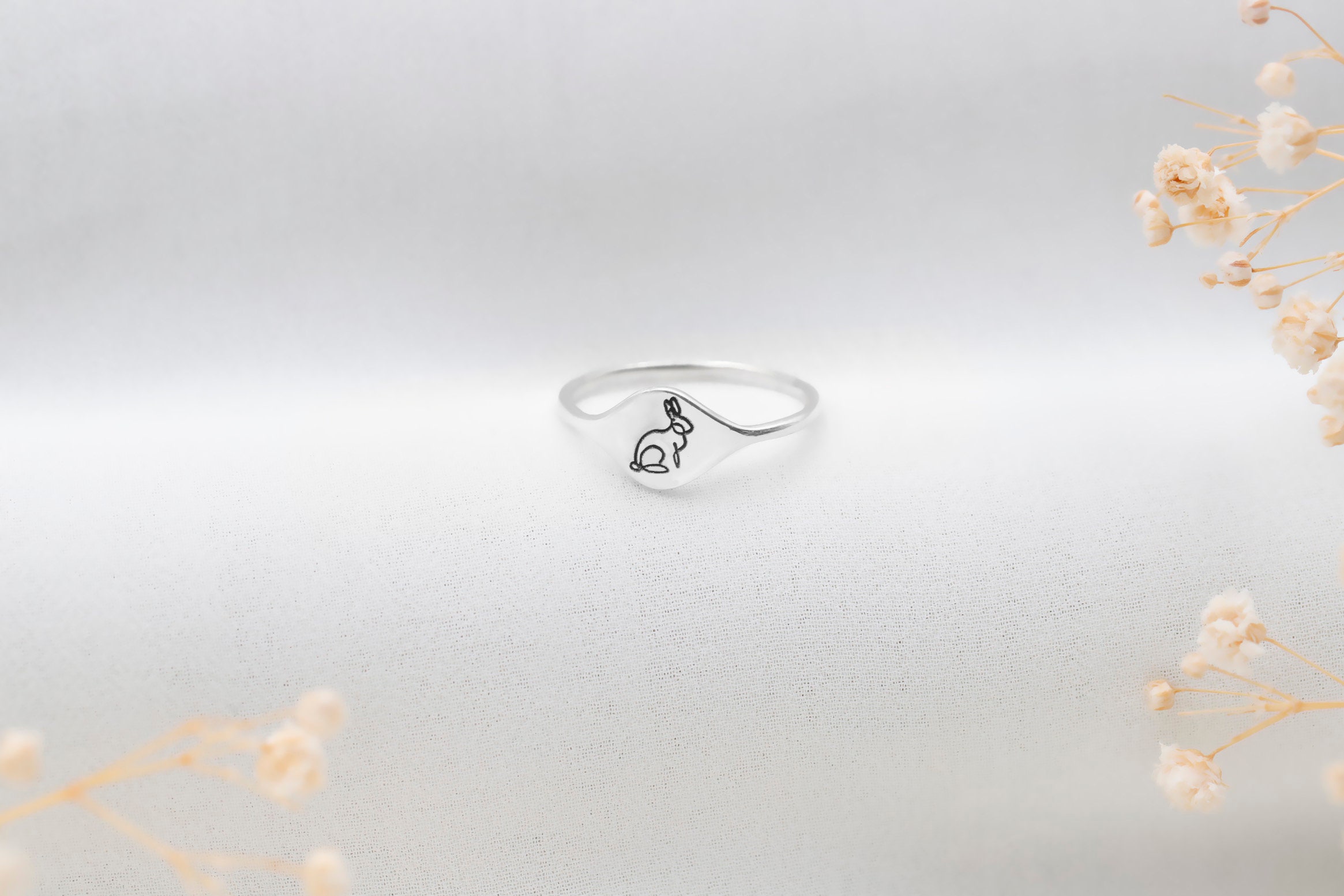 Animal Silhouette Signet Ring, Engraved Pet Ring, Meaningful Pet Owner Ring, Animal Jewelry, Animal Lover Gifts