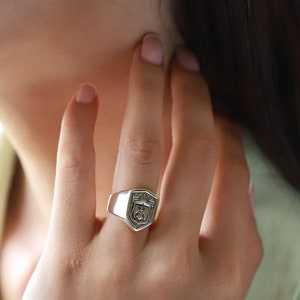 Family Crest Coat of Arms Shield Signet Ring, Sterling Silver Personalized Jewelry Gifts for Her and Him by NecklaceDreamWorld image 5