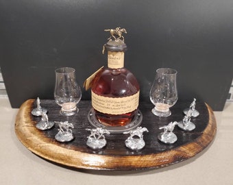 Blanton's Flaschenverschluss-Display - TRIPLE CROWN halber Kopf Stil - Hergestellt aus echtem Bourbon Whisky Fassholz. Pferd aus Kork Herrlicher. OPTIONEN