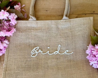 Sac nuptial | Jute naturelle| Brodé à la main| Sac de fête de poule | Sac de plage | Sac de mariage | Sacs de demoiselle d’honneur | Options de personnalisation disponibles