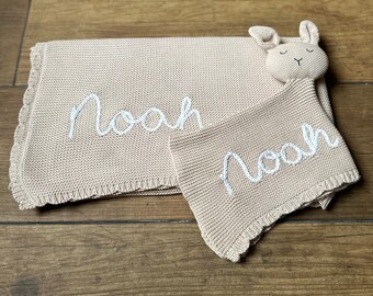 Personalized Baby Name Blanket And Comforter Bundle. Perfect baby gift. 100% organic cotton.