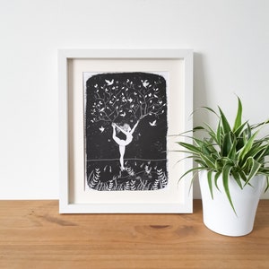 Yoga Art Print, spirituelles Wohndekor, Heilungskunst, weibliche Ermächtigung, Geschenke für sie, Geschenke für Freunde, Yoga Geschenke, Baum des Lebens Kunst Bild 2