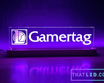 Stor anpassad MOBA-inspirerad gamertag-skylt med fantastisk träbas - För streamers och gamers