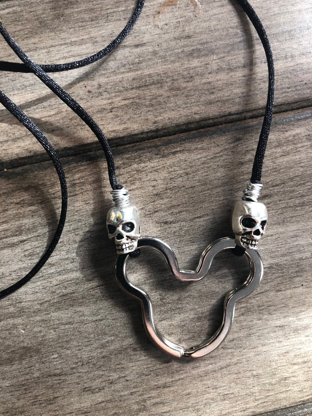 Disney Girl Reading Glasses Holder, Sunglasses Holder, Eyeglass Loop