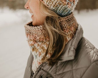 Blush and Beige Merino Wool Fair Isle Hand Knit Cowl, Luxury Chunky Knit Cowl, Sunrise Cowl, Ombre Knit Cowl, Hand Dyed Knit Neckwarmer