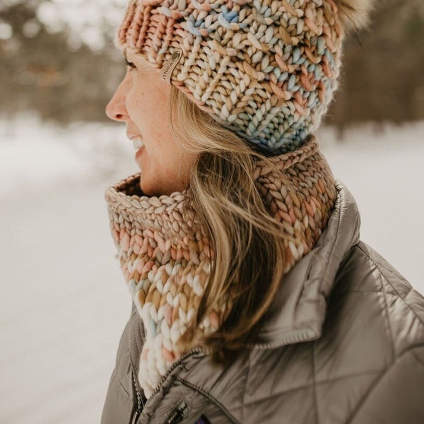 Blush and Beige Merino Wool Fair Isle Hand Knit Cowl, Luxury Chunky Knit Cowl, Sunrise Cowl, Ombre Knit Cowl, Hand Dyed Knit Neckwarmer