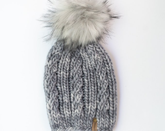 Gray Merino Wool Knit Hat with Faux Fur Pom Pom, Luxury Chunky Knit Pom Pom Beanie, Hand Dyed Merino Wool Hand Knit Hat