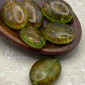 Czech Oval Beads | Green & Orange Mix | 19x13mm  | Crackle Glass | Pack of Six (6) | Bohemian Artisan Jewellery Making Craft Supplies