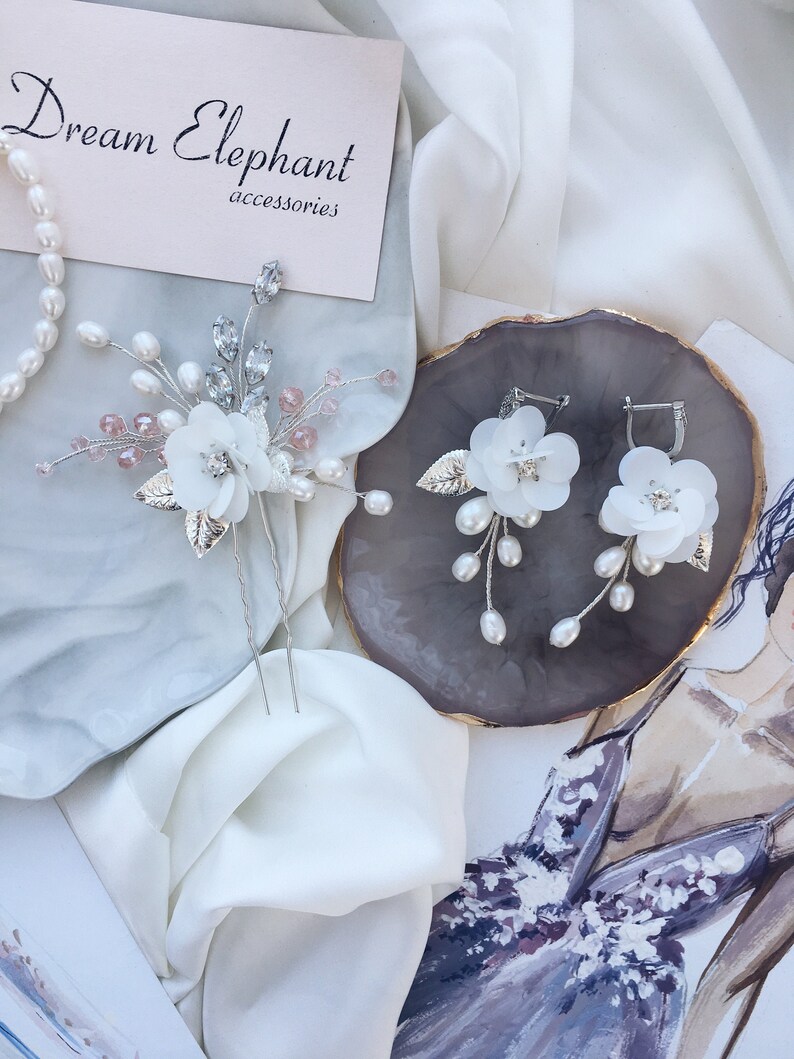Bridal hair accessories Wedding hair accessories Pearl hair comb Bridal hair comb Flower hair comb Wedding hair comb Wedding headpiece Comb