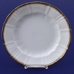 Bing & Grondahl / Kjobenhavn / Offenbach / gold decoration / small plate / 28A / #M