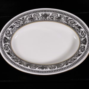 Wedgwood Bone China Florentine W4312 Black Side Dish Oval 28 cm Y2 image 2