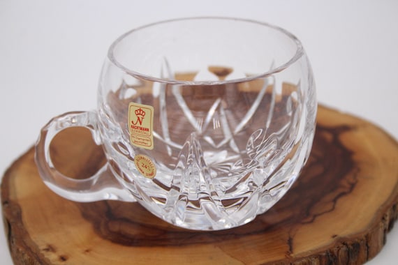 Vase trompette en verre taillé américain En vente sur Vase trompette en verre taillé américain En vente sur