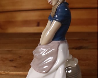 NAO by LLADRO Spain figurine shy girl with hands in apron #W