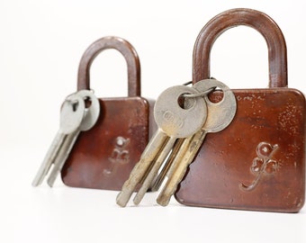 2 old padlocks / U-lock / padlock / lock #V6