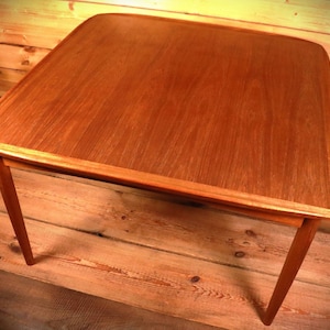 Table basse en teck Mid-Century 75 x 75 cm / table / design danois / vintage
