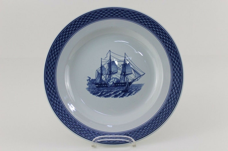 Royal Copenhagen / Fajance / Marine / Blue Ship / 4604/948 / Dinner Plate M image 1